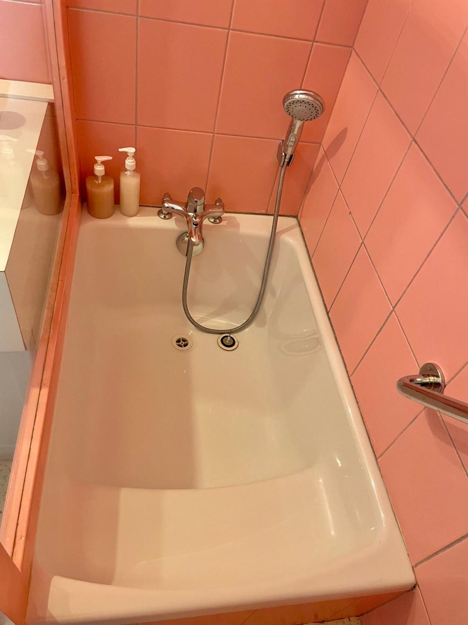Appartement La Bonbonniere Centre - Thermes - Netflix *